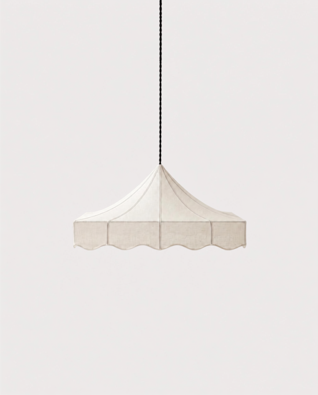 Suspension Romance en papier blanc cassé, vue d'ensemble sur fond blanc cassé, Monde Singulier Editions
