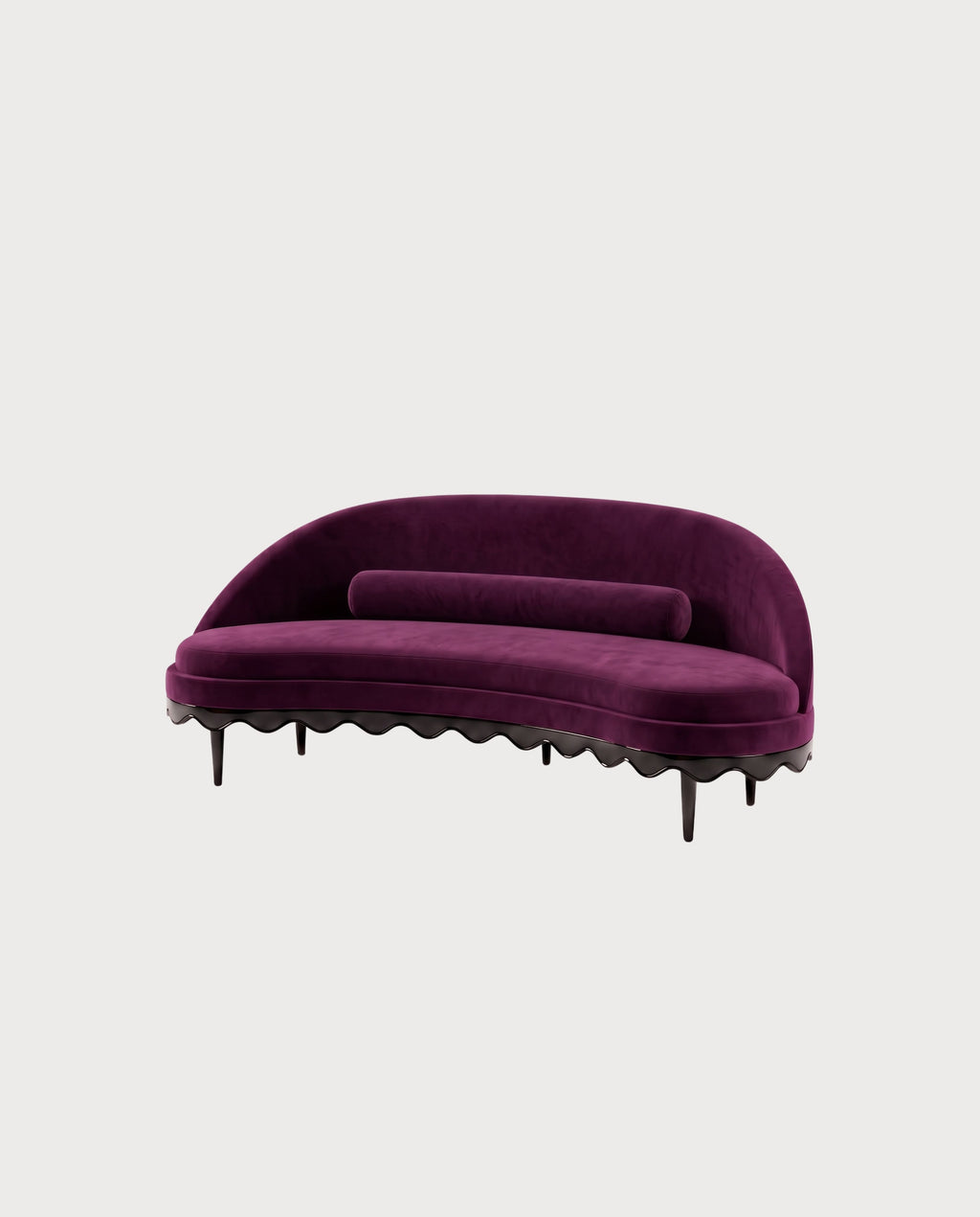Canapé Romance, laque noire, velours aubergine, vue d'ensemble sur fond blanc cassé, Monde Singulier Editions