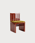 Chaise Cardinal, acajou laqué, velours vert, vue d'ensemble sur fond blanc cassé, Monde Singulier Editions