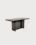 Table à manger Cardinal, laque noire, vue d'ensemble sur fond blanc cassé, Monde Singulier Editions